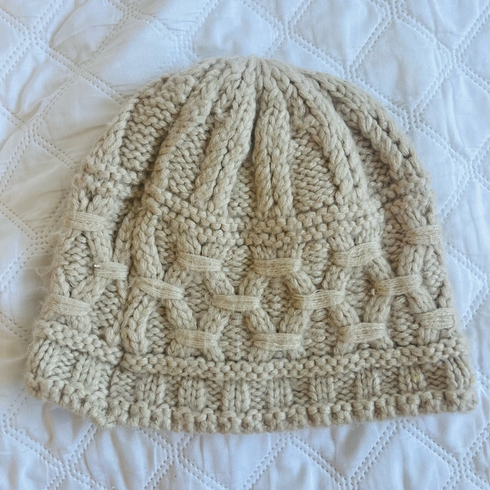 Cream Cable Knit Beanie